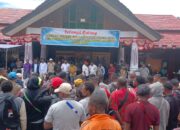 Sesi Test SKD Non-OAP Dikhususkan, Ratusan Pencaker Pegubin Lakukan Aksi Protes di Depan Aula  Kantor Bupati
