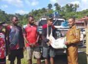 Dukung Peningkatan Pelayanan GIDI Klasis Saupker, Kadis Jetfa Pius H Tepmul serahkan Bantuan 1 Ton Beras
